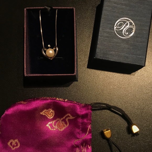 Silver heart pearl necklace with a diamond - Picture 2 of 5